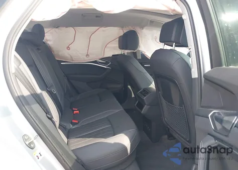 2022 Audi E-Tron Premium Quattro из США, поврежденный, VIN WA1AAAGE3NB004672